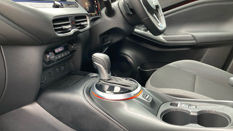 Nissan Juke 1.0 DiG-T N-Connecta 5dr DCT Petrol Hatchback